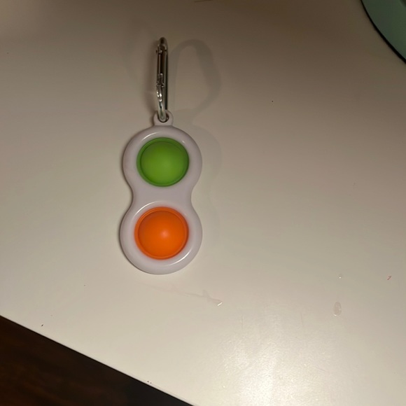 Simple dimple - Picture 1 of 1